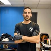 Doy clases para fisioterapeutas internos y externos de diversos temas dentro de la fisioterapia musculoesquelética y deportiva